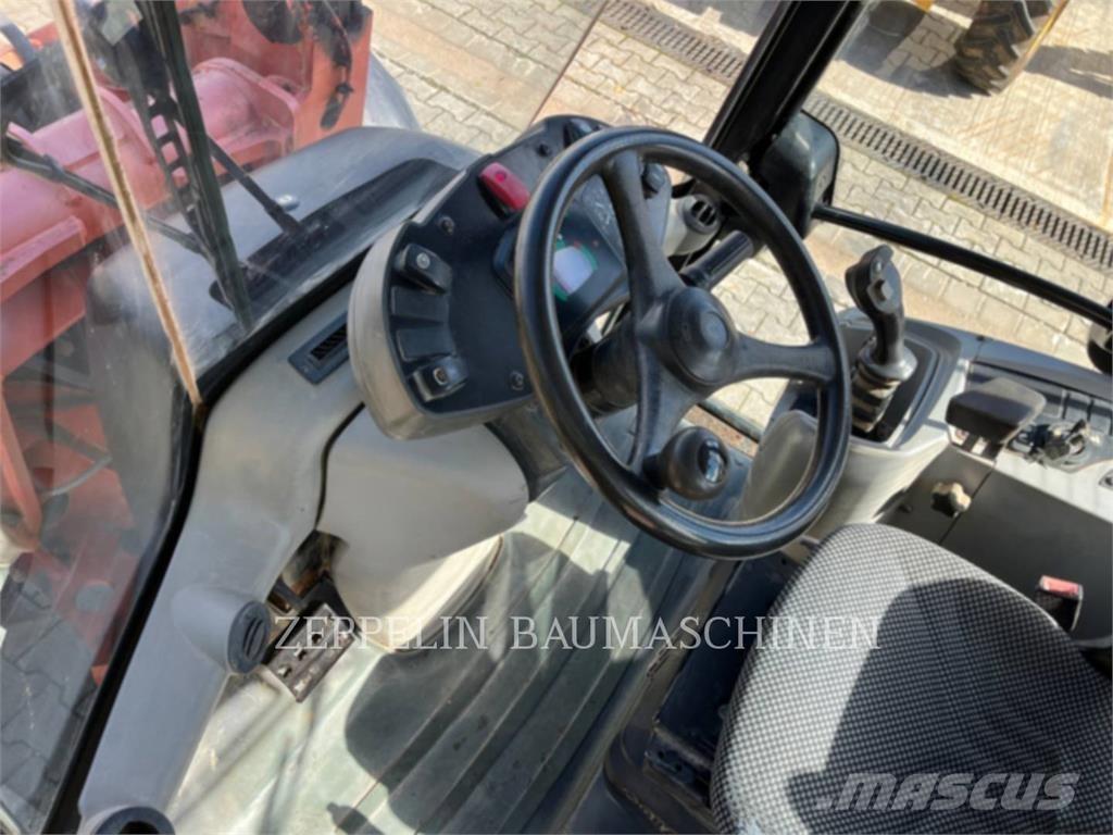 CAT 906H Kolesni nakladalci
