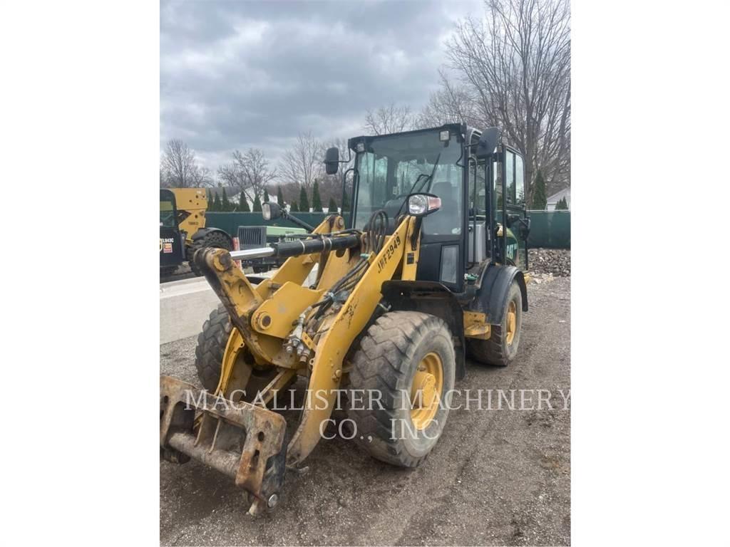 CAT 906H2 Kolesni nakladalci