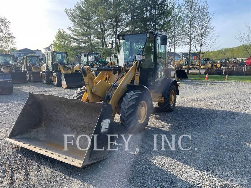 CAT 906H2 Kolesni nakladalci