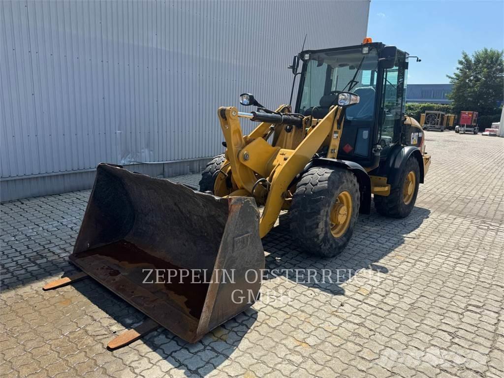 CAT 906H2 Kolesni nakladalci