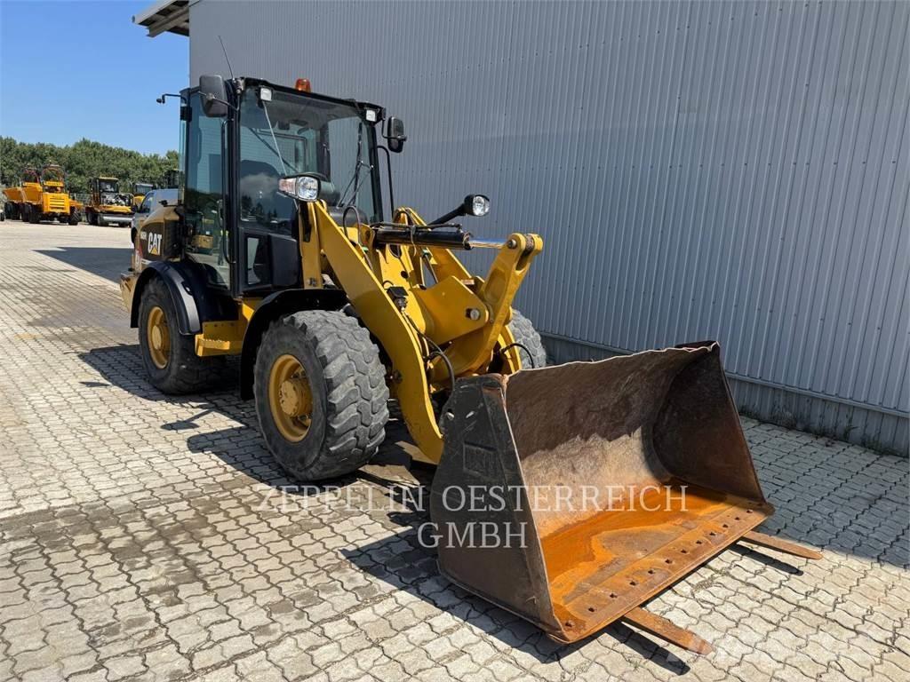 CAT 906H2 Kolesni nakladalci
