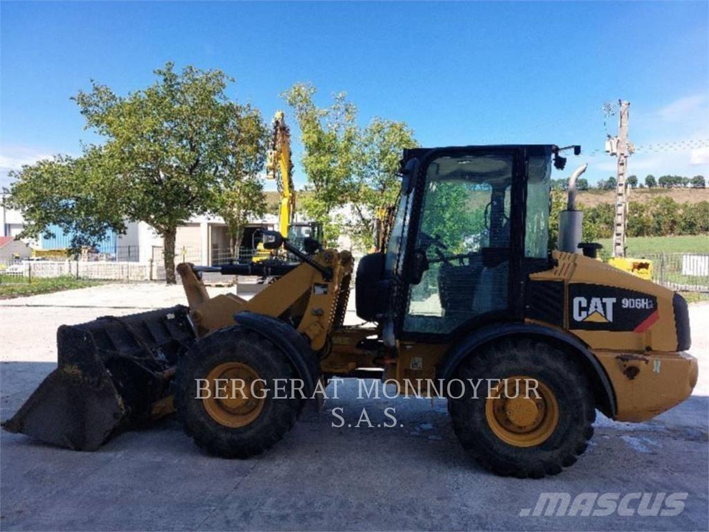 CAT 906H2 Kolesni nakladalci