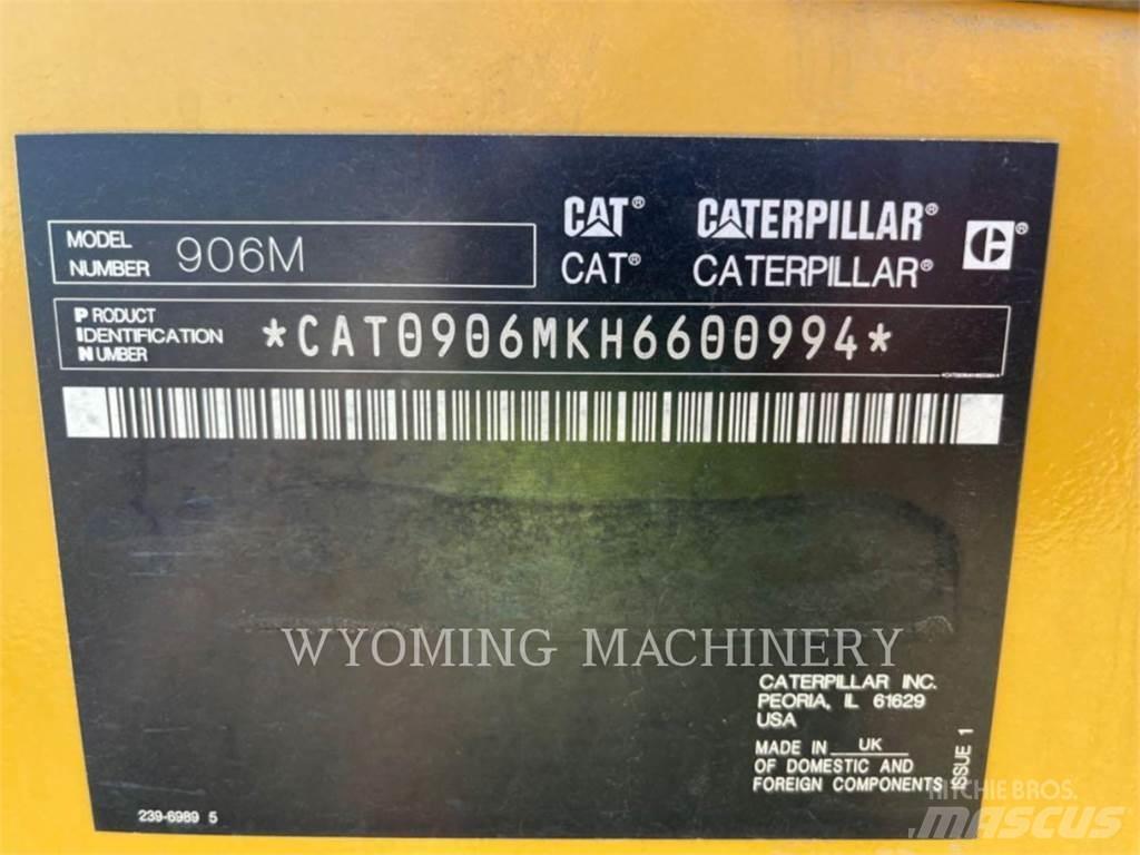 CAT 906M Kolesni nakladalci