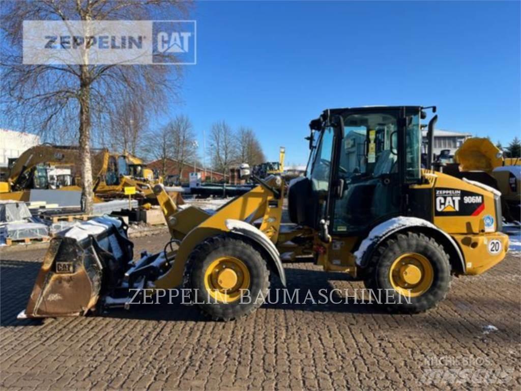 CAT 906M Kolesni nakladalci