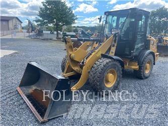 CAT 906M Kolesni nakladalci