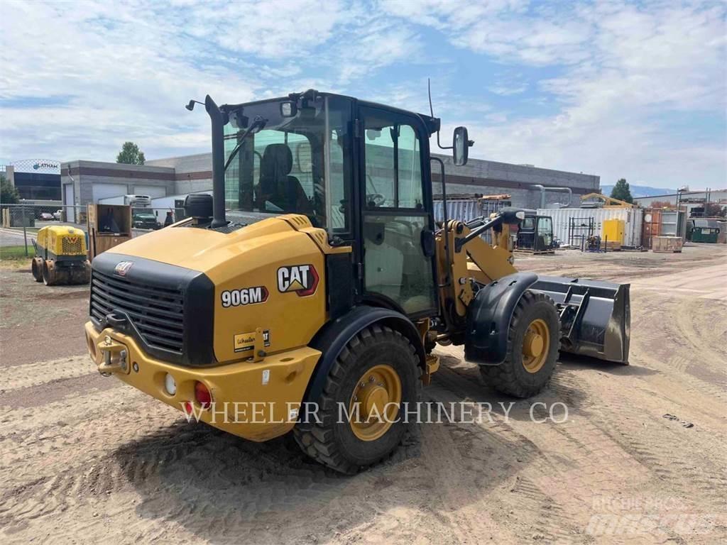 CAT 906M Kolesni nakladalci