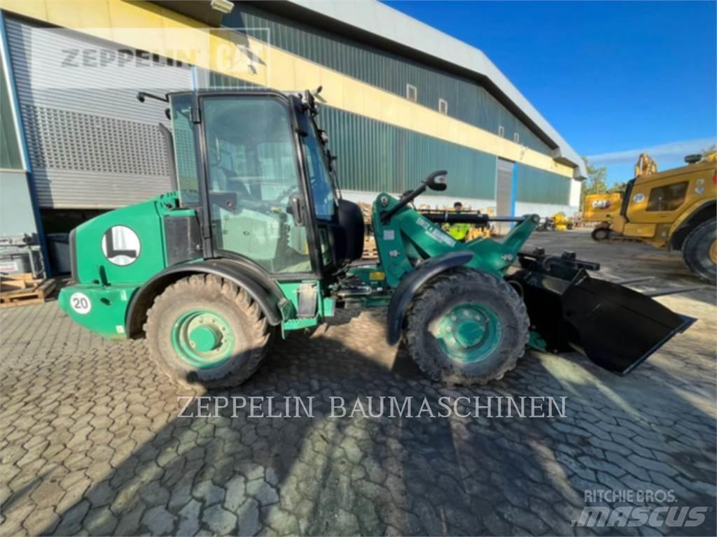 CAT 906M Kolesni nakladalci