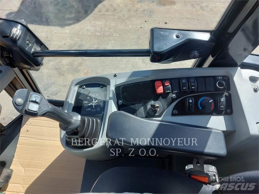 CAT 906M Kolesni nakladalci