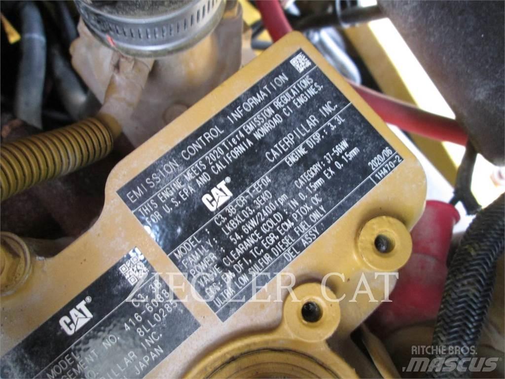 CAT 906M Kolesni nakladalci