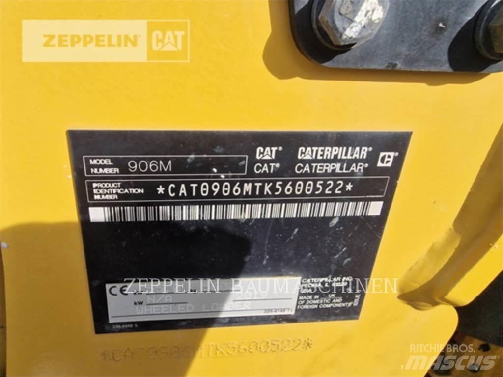 CAT 906M Kolesni nakladalci