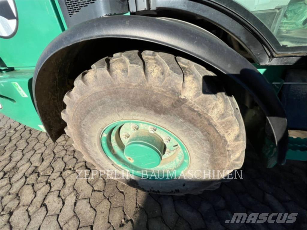 CAT 906M Kolesni nakladalci