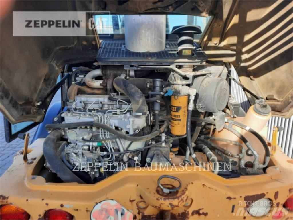 CAT 907H Kolesni nakladalci