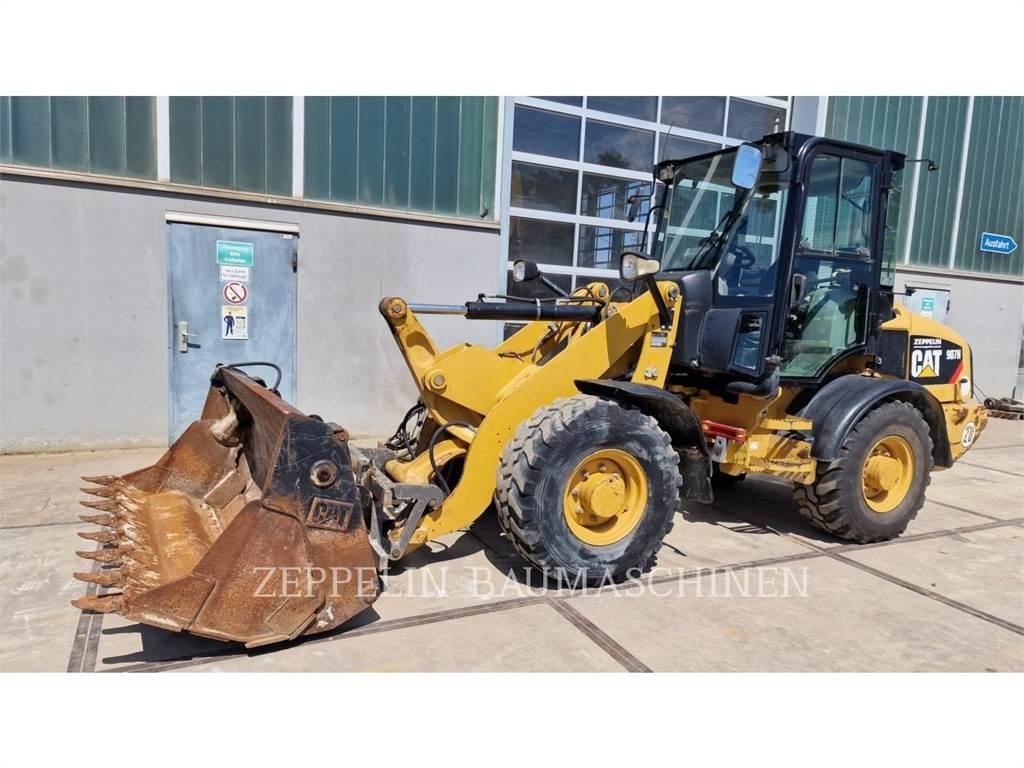 CAT 907H Kolesni nakladalci