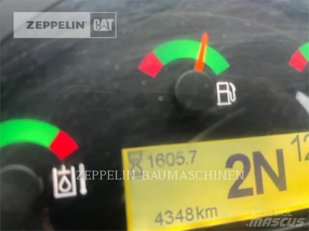 CAT 907M Kolesni nakladalci