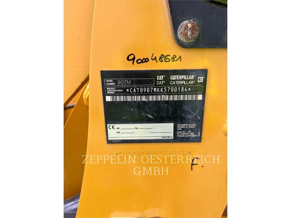CAT 907M Kolesni nakladalci