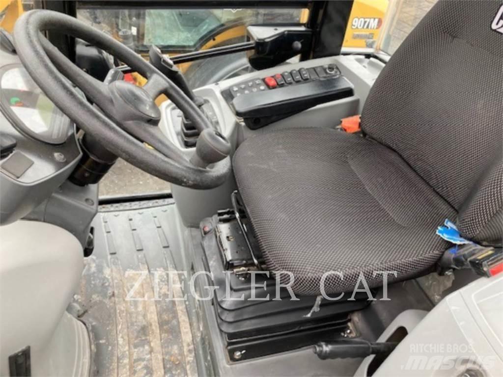 CAT 907M Kolesni nakladalci