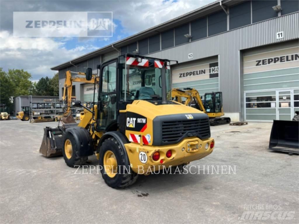 CAT 907M Kolesni nakladalci