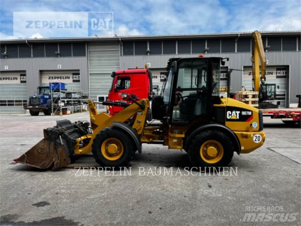 CAT 907M Kolesni nakladalci