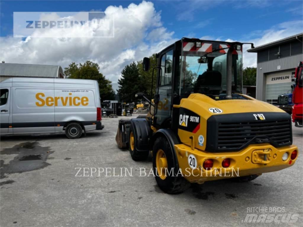 CAT 907M Kolesni nakladalci