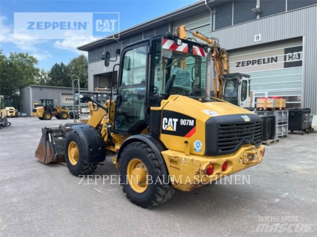 CAT 907M Kolesni nakladalci