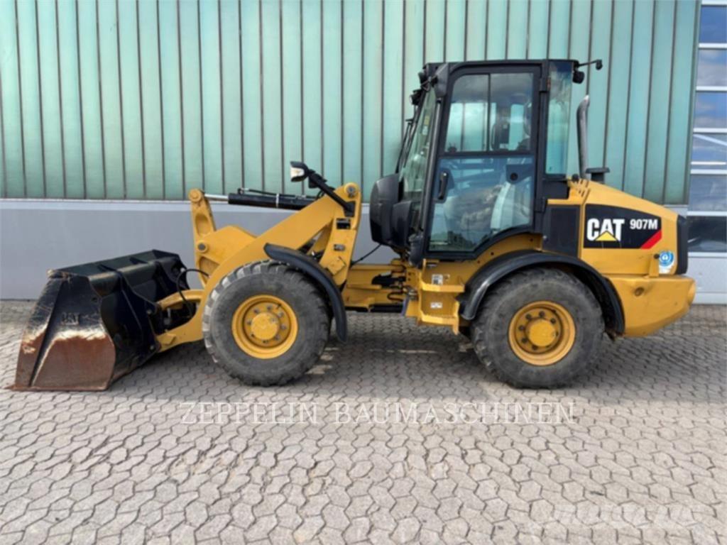 CAT 907M Kolesni nakladalci