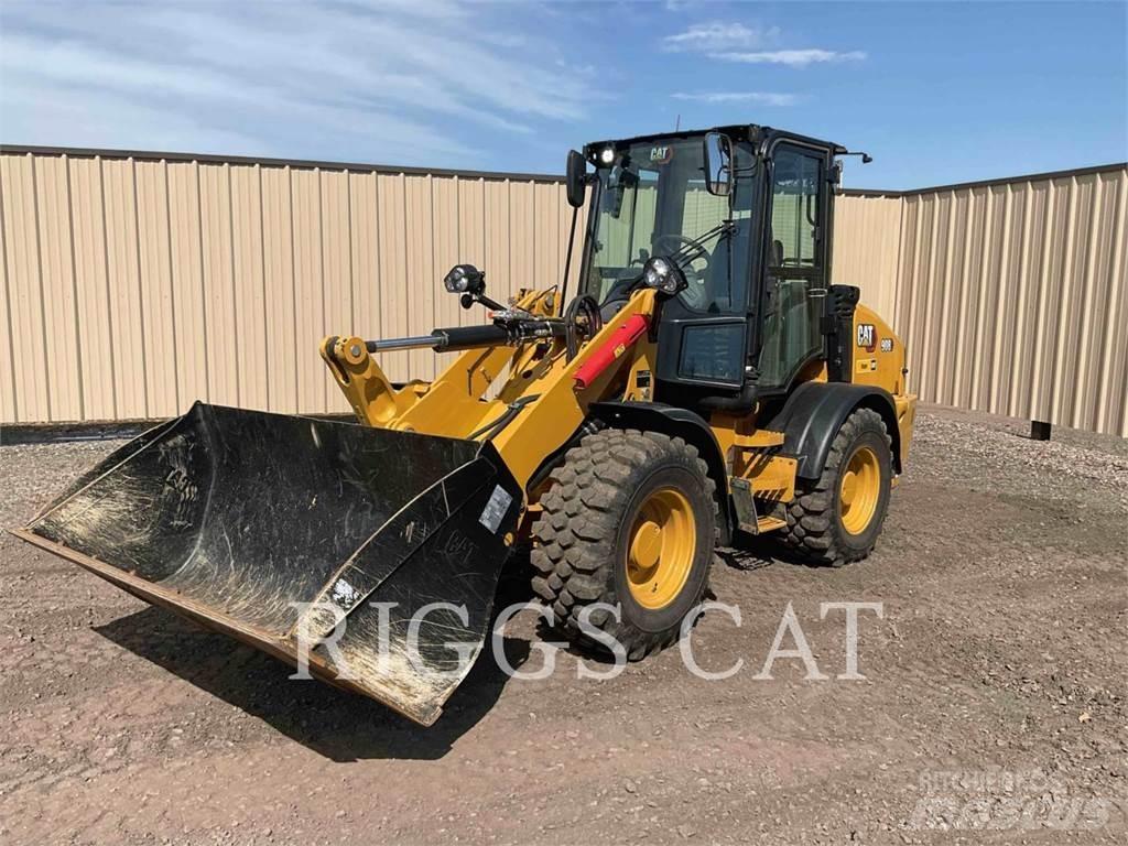 CAT 908 Kolesni nakladalci