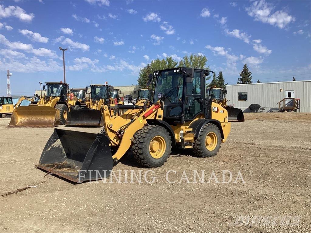 CAT 908 Kolesni nakladalci