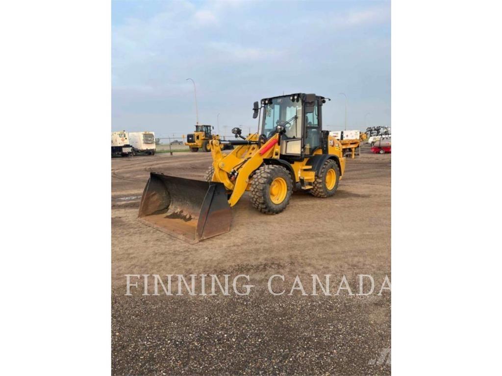CAT 908 Kolesni nakladalci