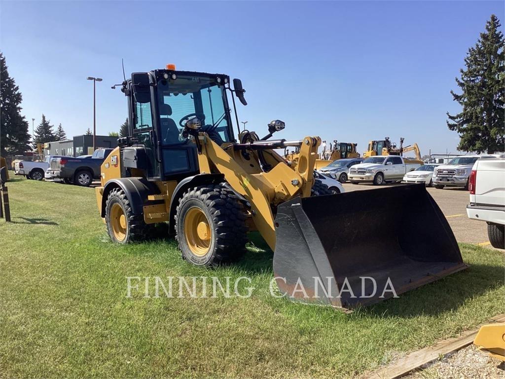 CAT 908 Kolesni nakladalci