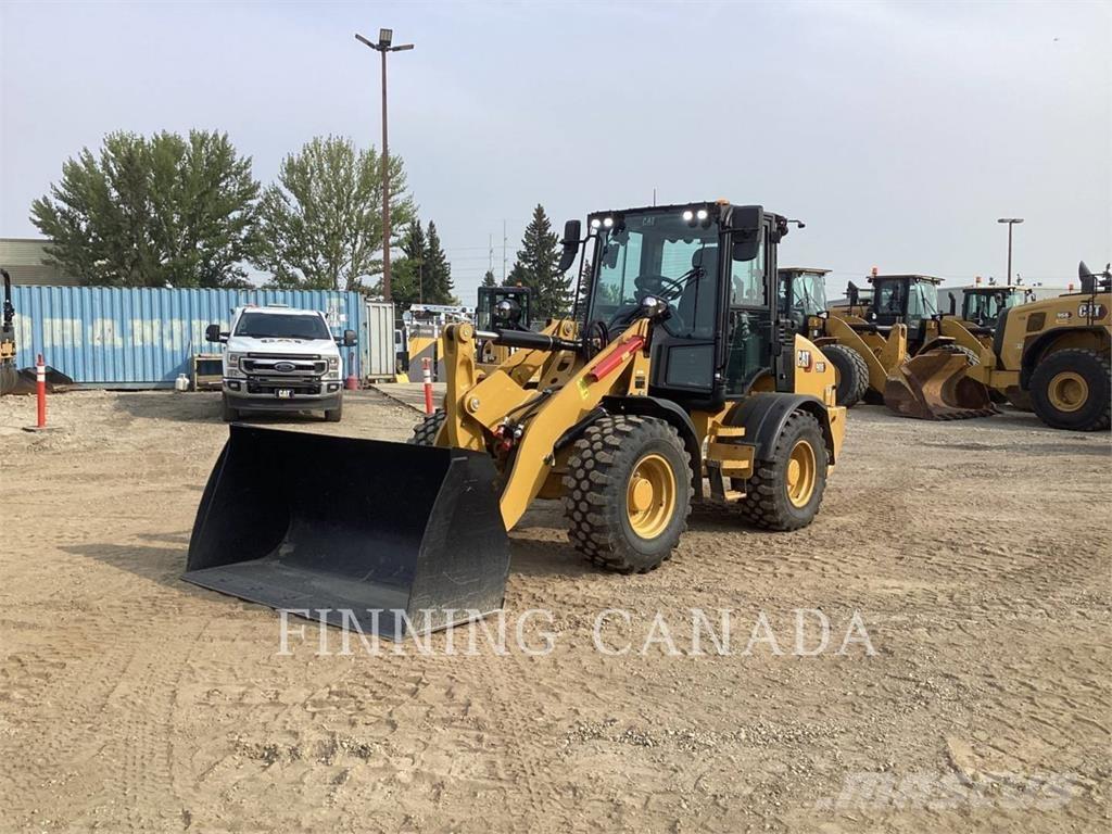 CAT 908 Kolesni nakladalci