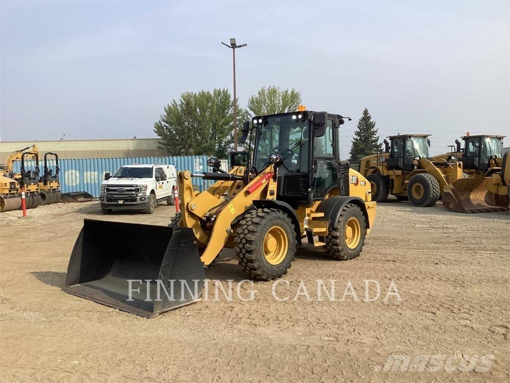 CAT 908 Kolesni nakladalci