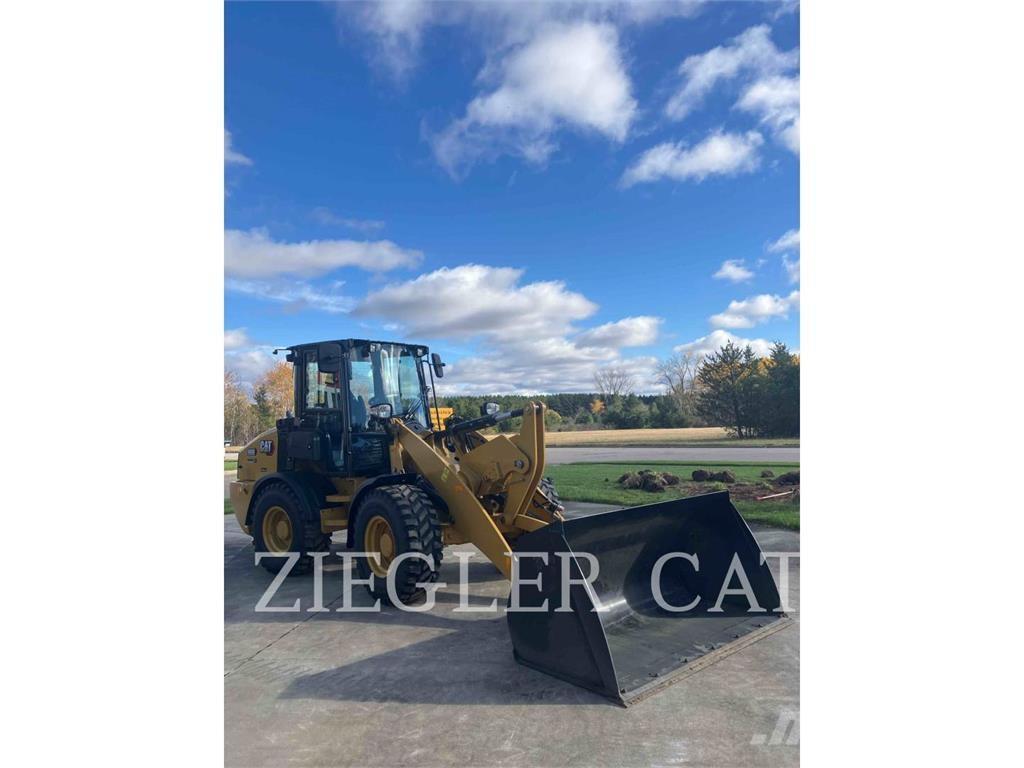 CAT 908 Kolesni nakladalci