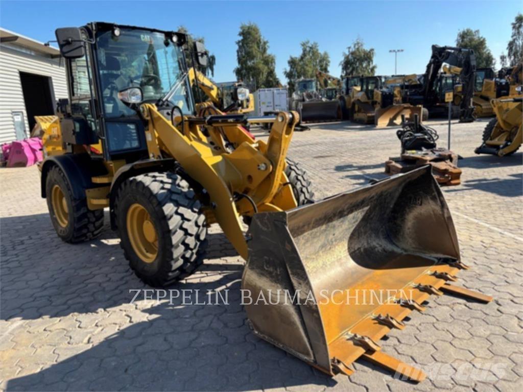 CAT 908-14 Kolesni nakladalci