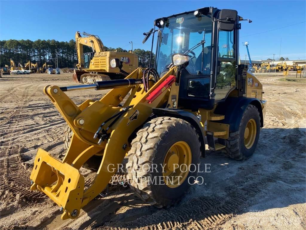 CAT 90814 Kolesni nakladalci