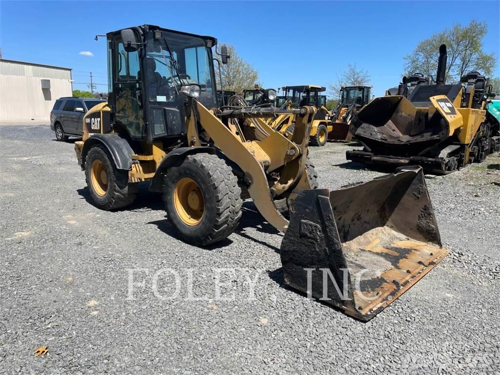 CAT 908H2 Kolesni nakladalci