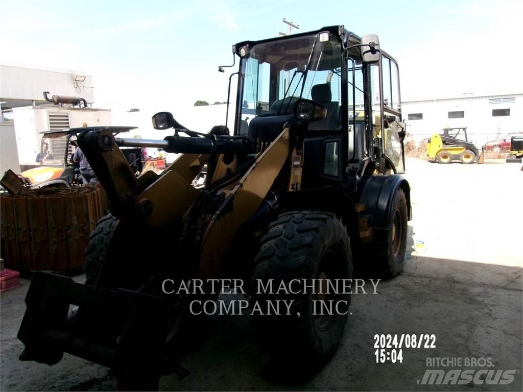 CAT 908H2 Kolesni nakladalci