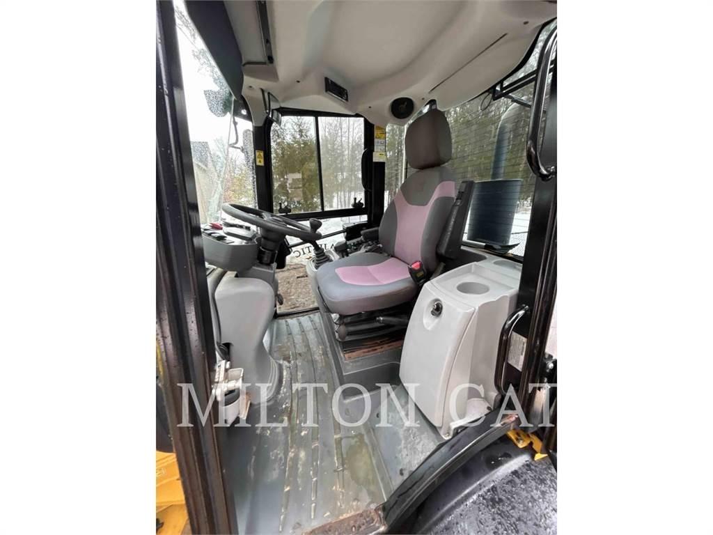 CAT 908H2 Kolesni nakladalci