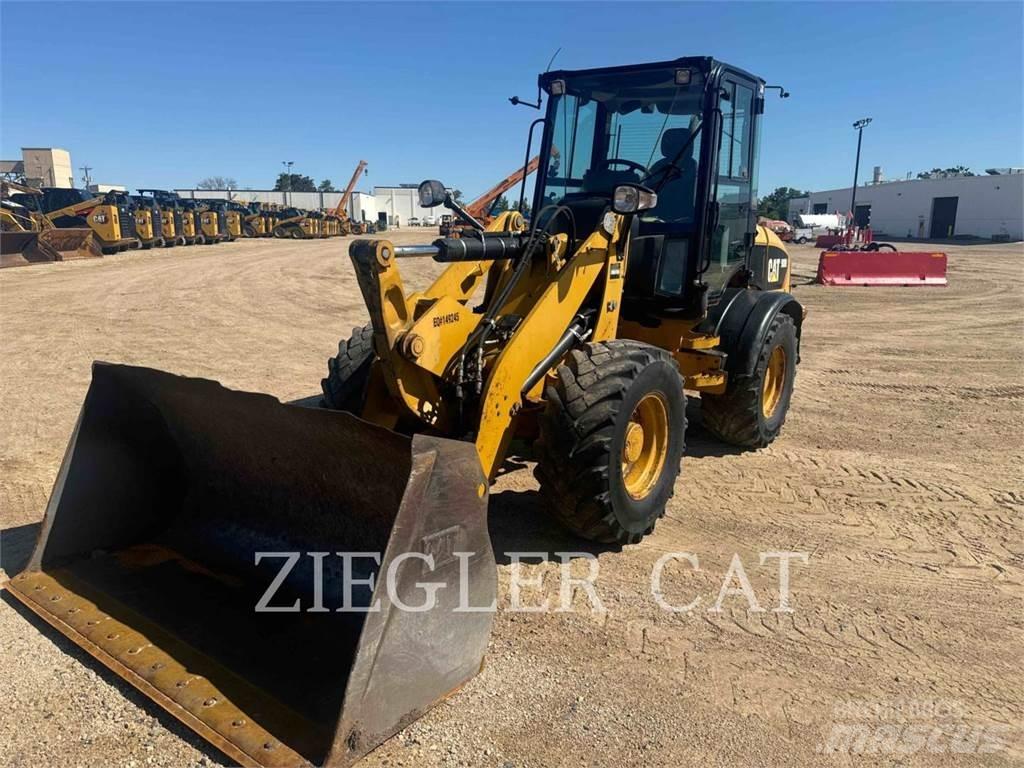 CAT 908H2 Kolesni nakladalci