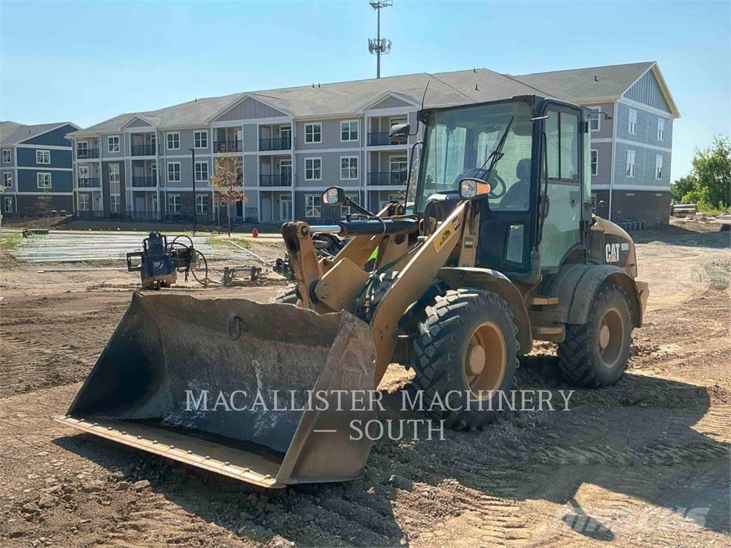 CAT 908H2 Kolesni nakladalci