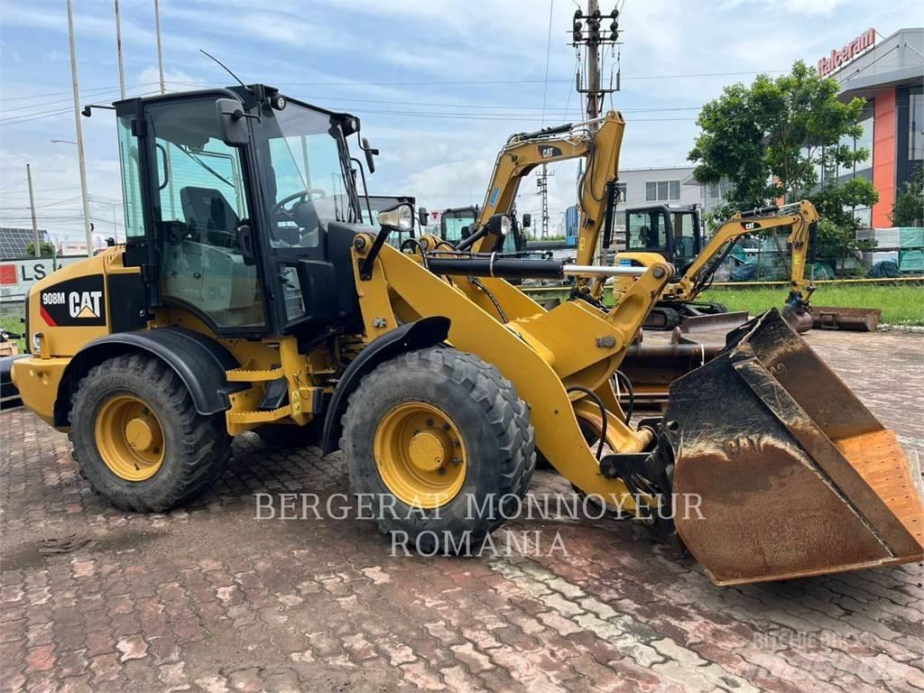 CAT 908M Kolesni nakladalci