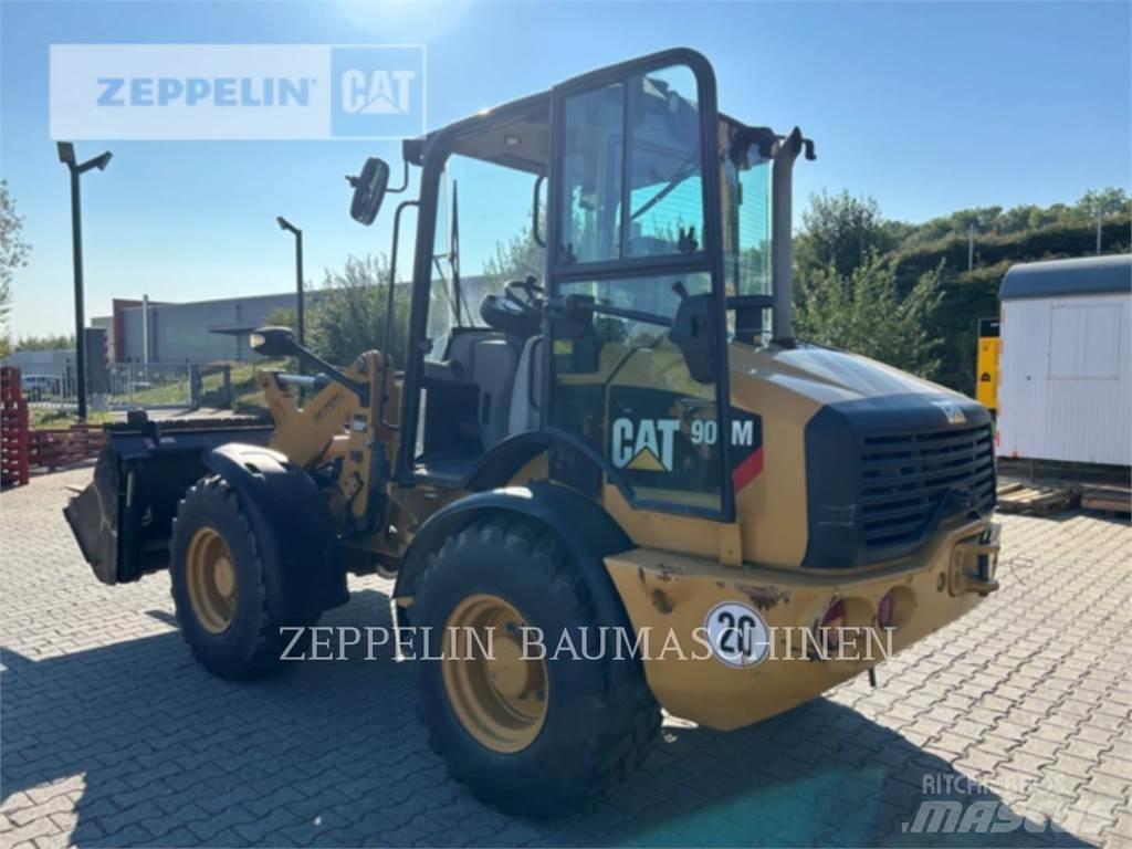CAT 908M Kolesni nakladalci