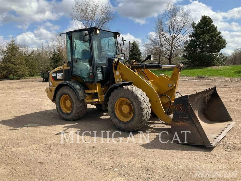 CAT 908M Kolesni nakladalci
