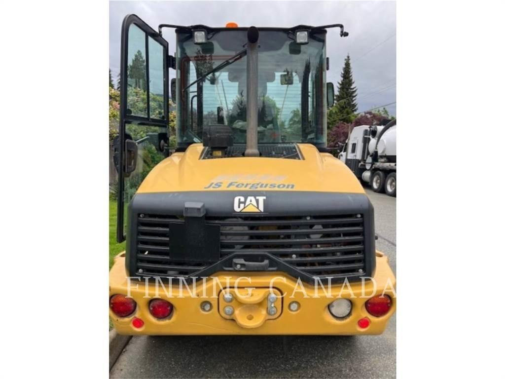CAT 908M Kolesni nakladalci