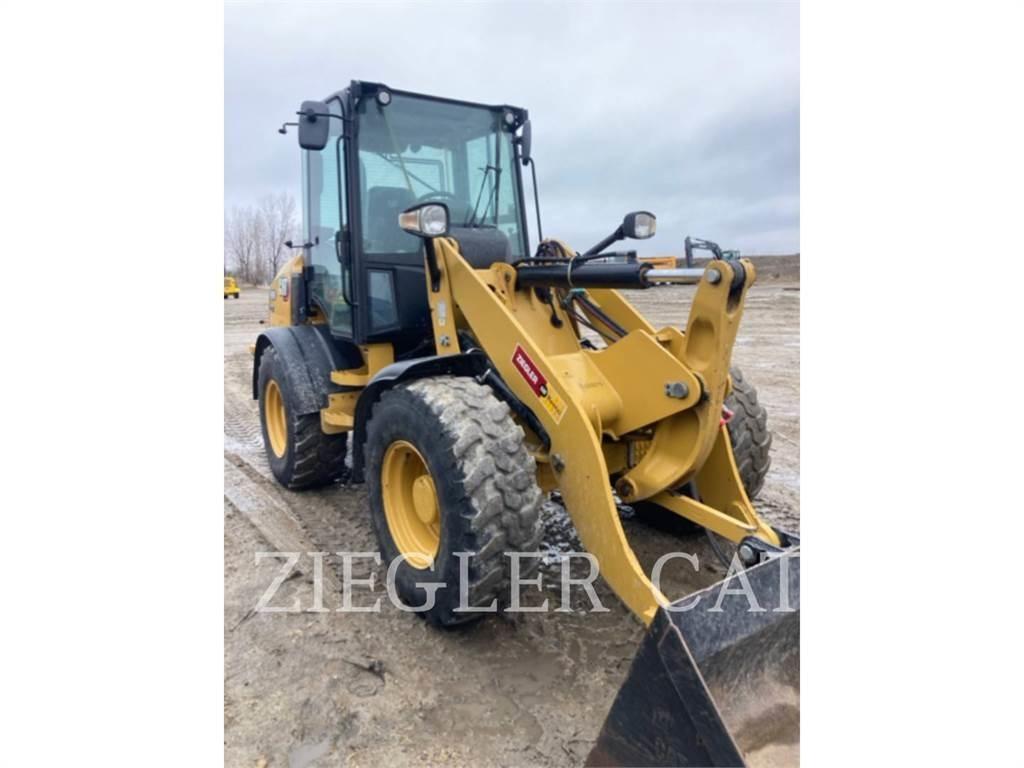 CAT 908M Kolesni nakladalci
