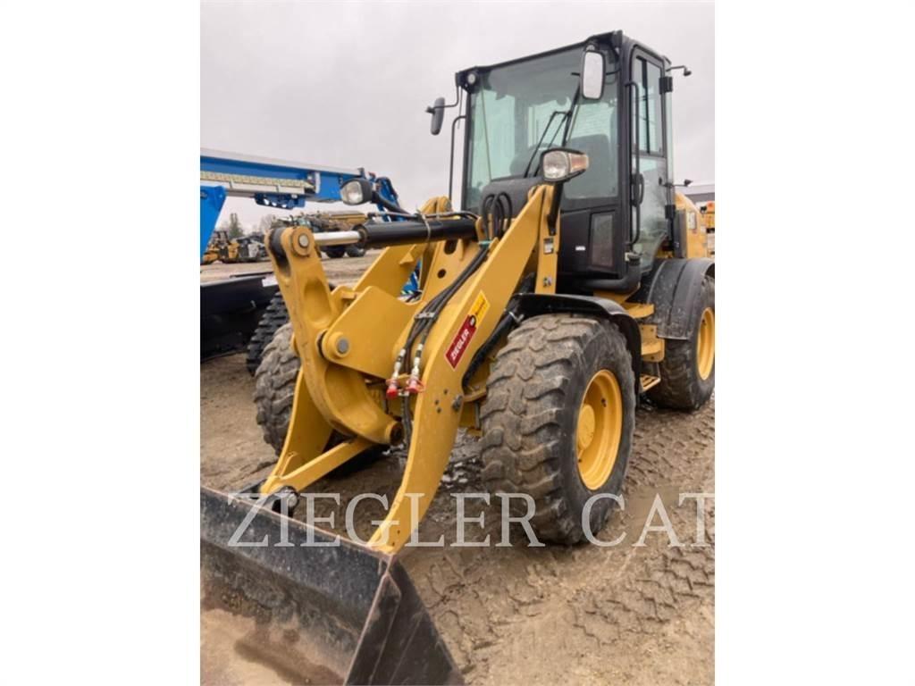 CAT 908M Kolesni nakladalci
