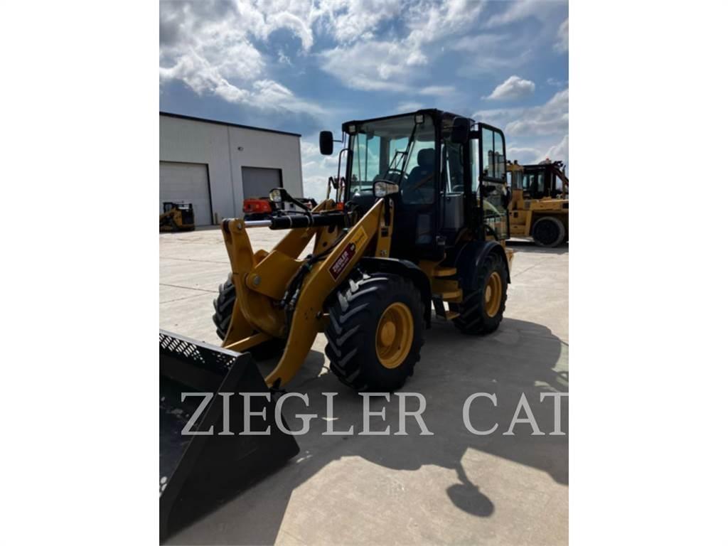 CAT 908M Kolesni nakladalci