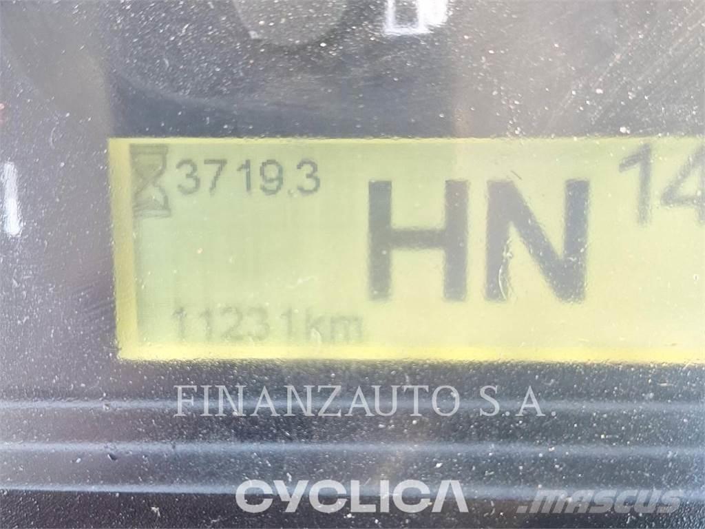 CAT 908M Kolesni nakladalci