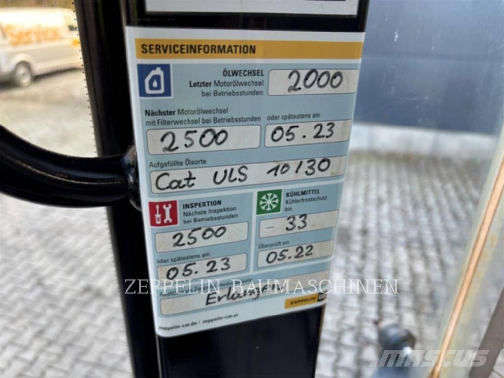 CAT 908M Kolesni nakladalci