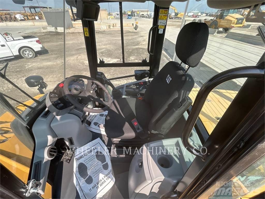 CAT 910 Kolesni nakladalci