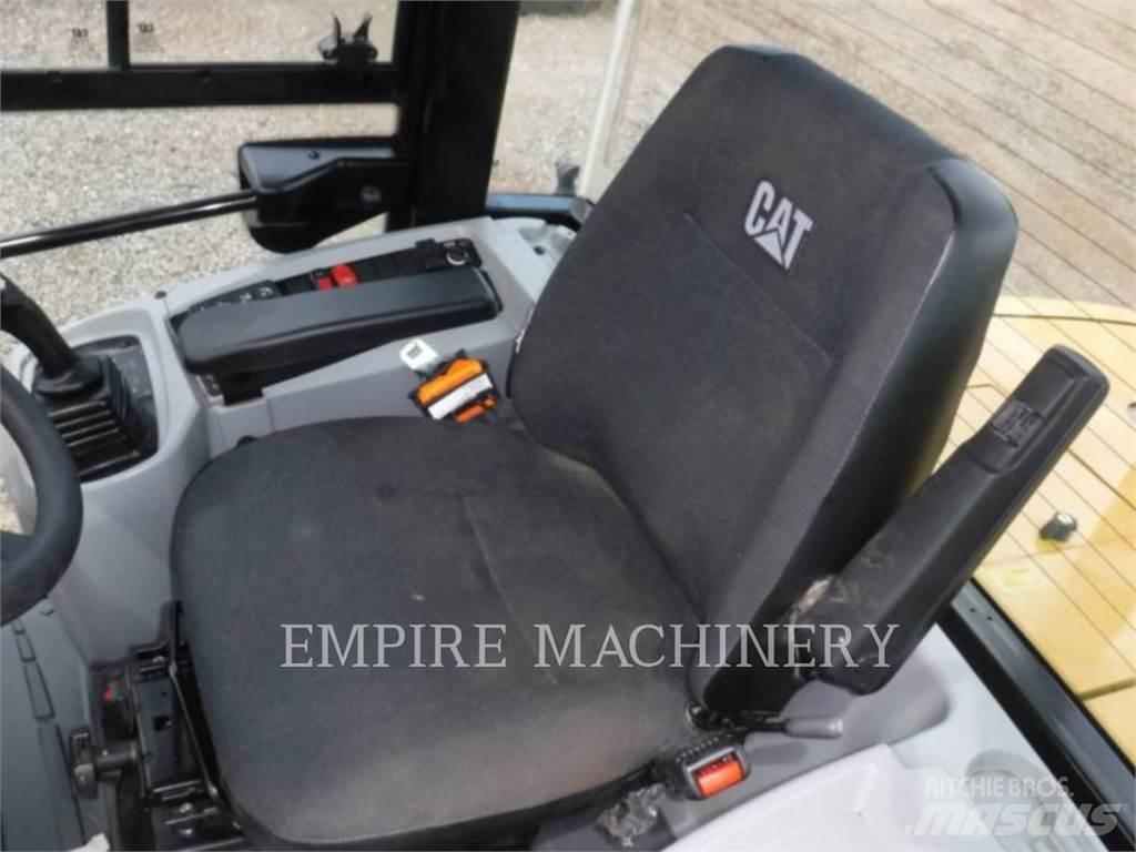 CAT 910-14 Kolesni nakladalci